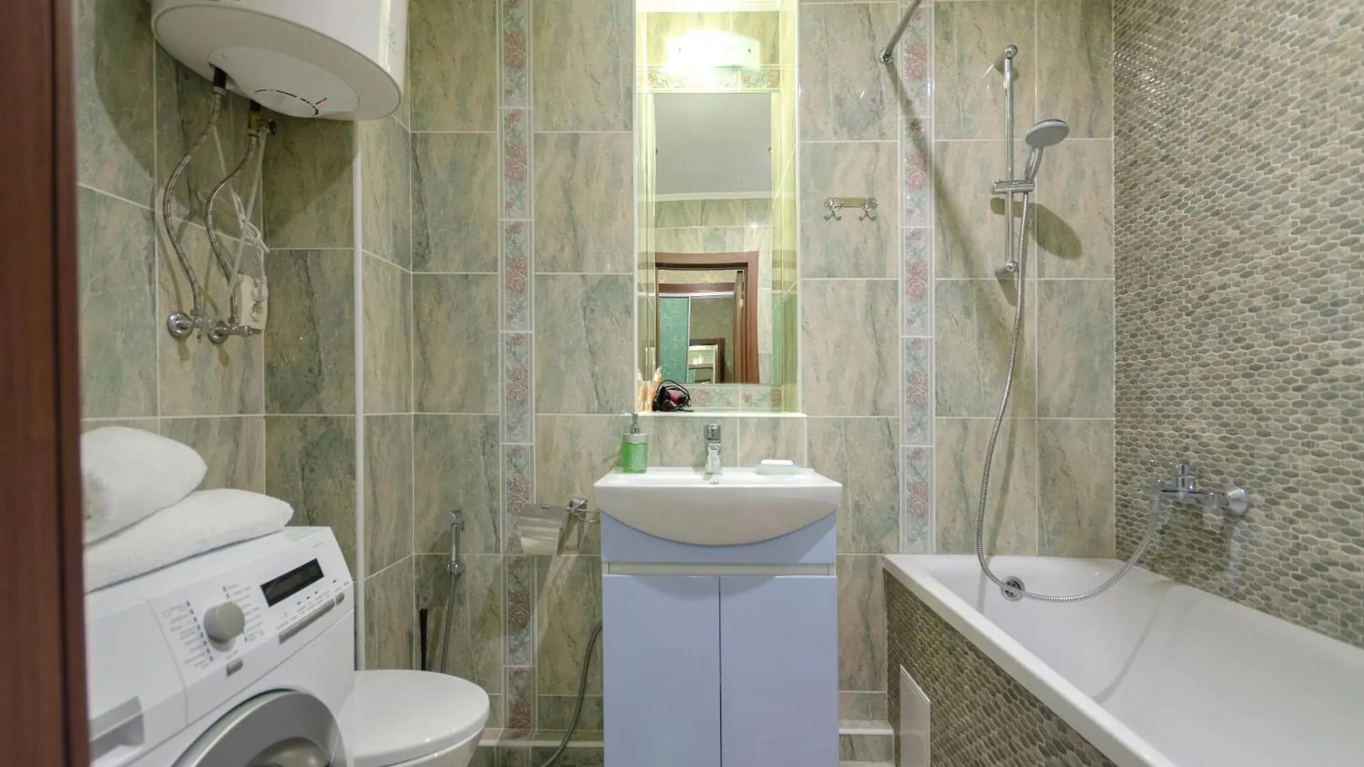 Apartment Панорамний Краєвид На Озеро! Поруч З Метро!